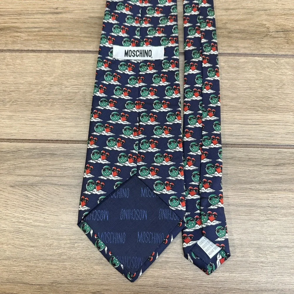 Vtg 90s MOSCHINO‎ Tie Valentines 100% Silk Made In Italy Navy Hearts Sunglasses